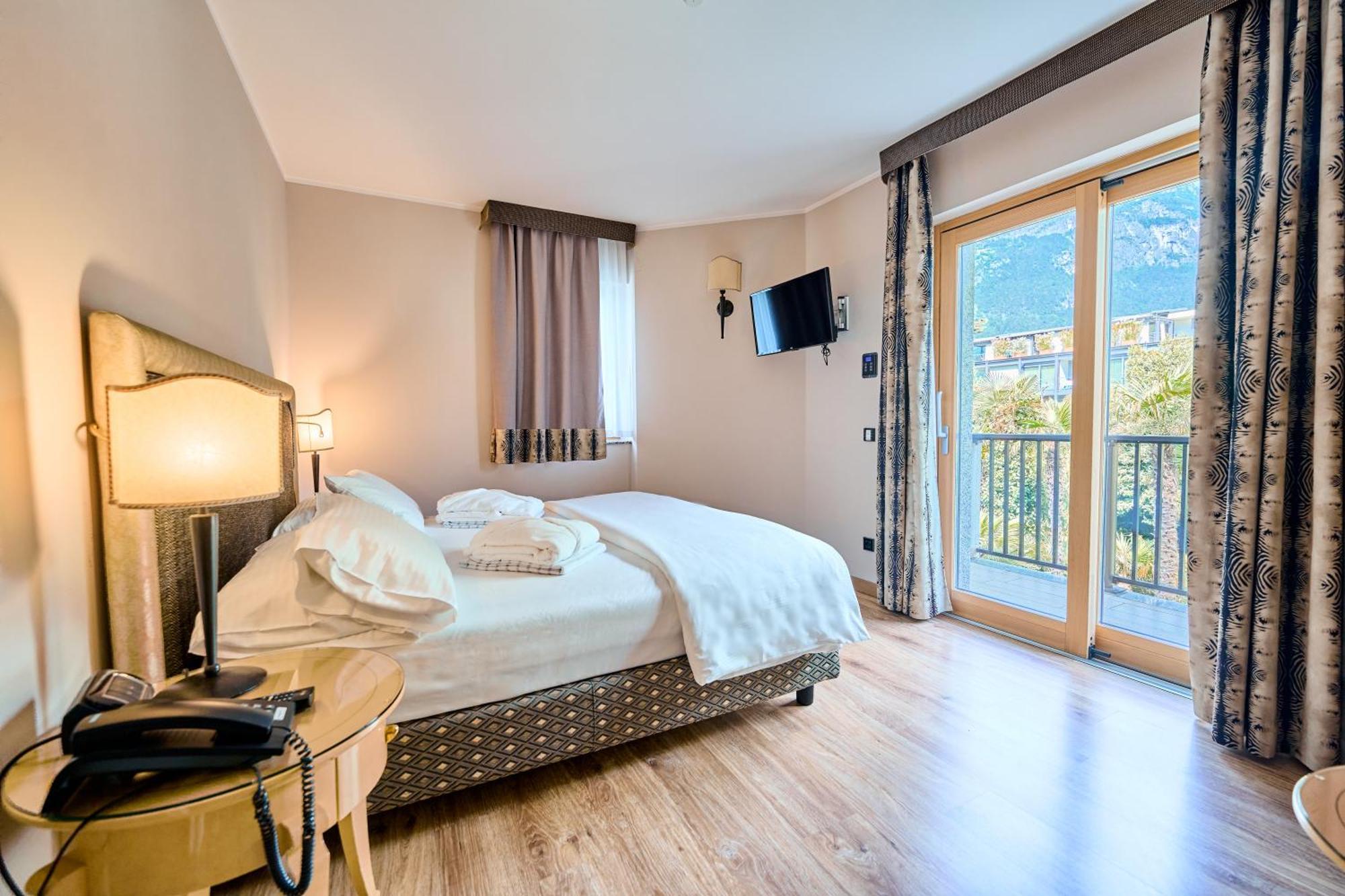 Parc Hotel Flora S Riva del Garda Extérieur photo